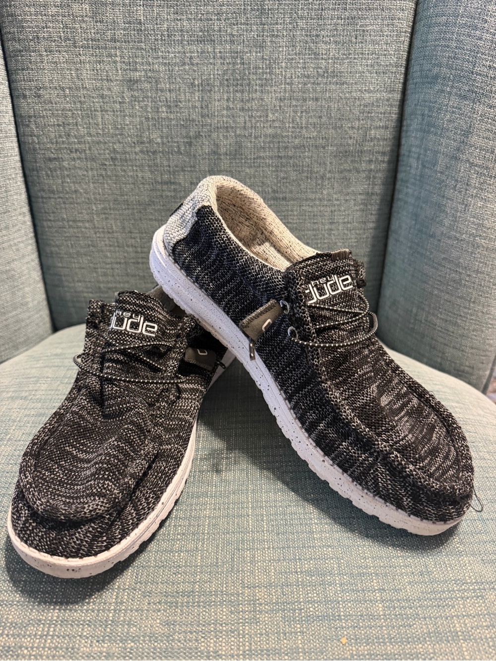Hey Dude Mens Knit Slip-On Shoes in Black and White